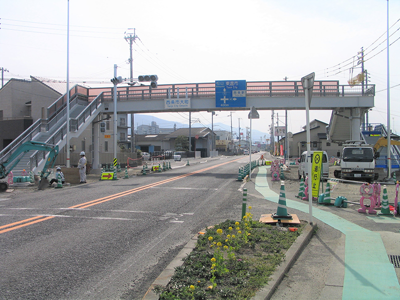 笑顔大町にこにこ歩道橋